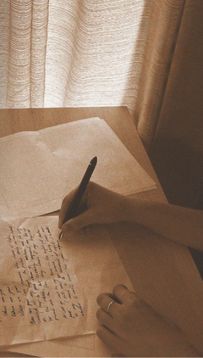 Review of ‘Ladies’ Rest and Writing Room’ by Kim Kelly